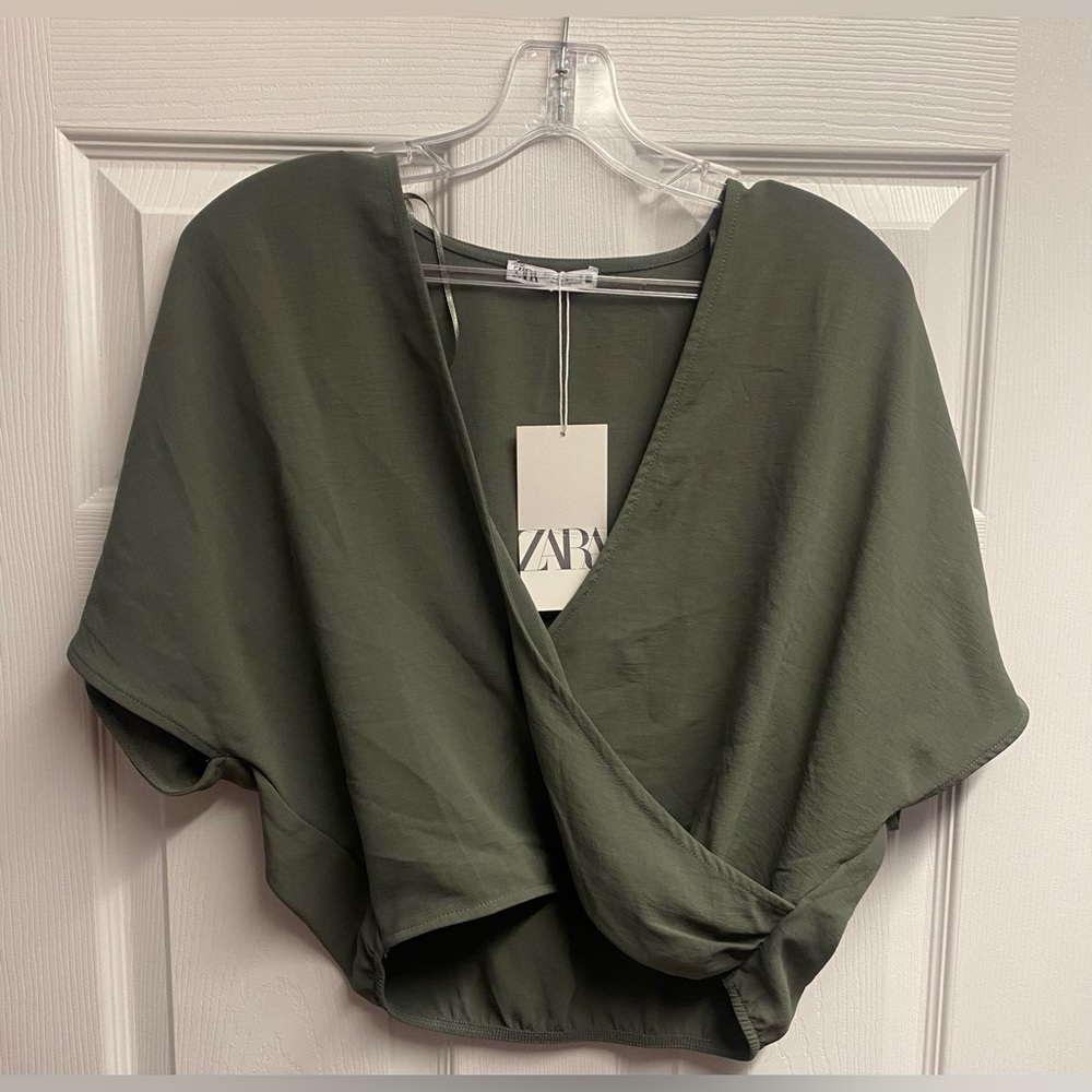 **SOLD**Zara NWT Olive Green Cropped Top Size Small - Picture 1 of 3